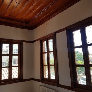 ahsap-pencere-tavan-lambiri-dekorasyonu-mobilya-dekor-ankara-sku-216